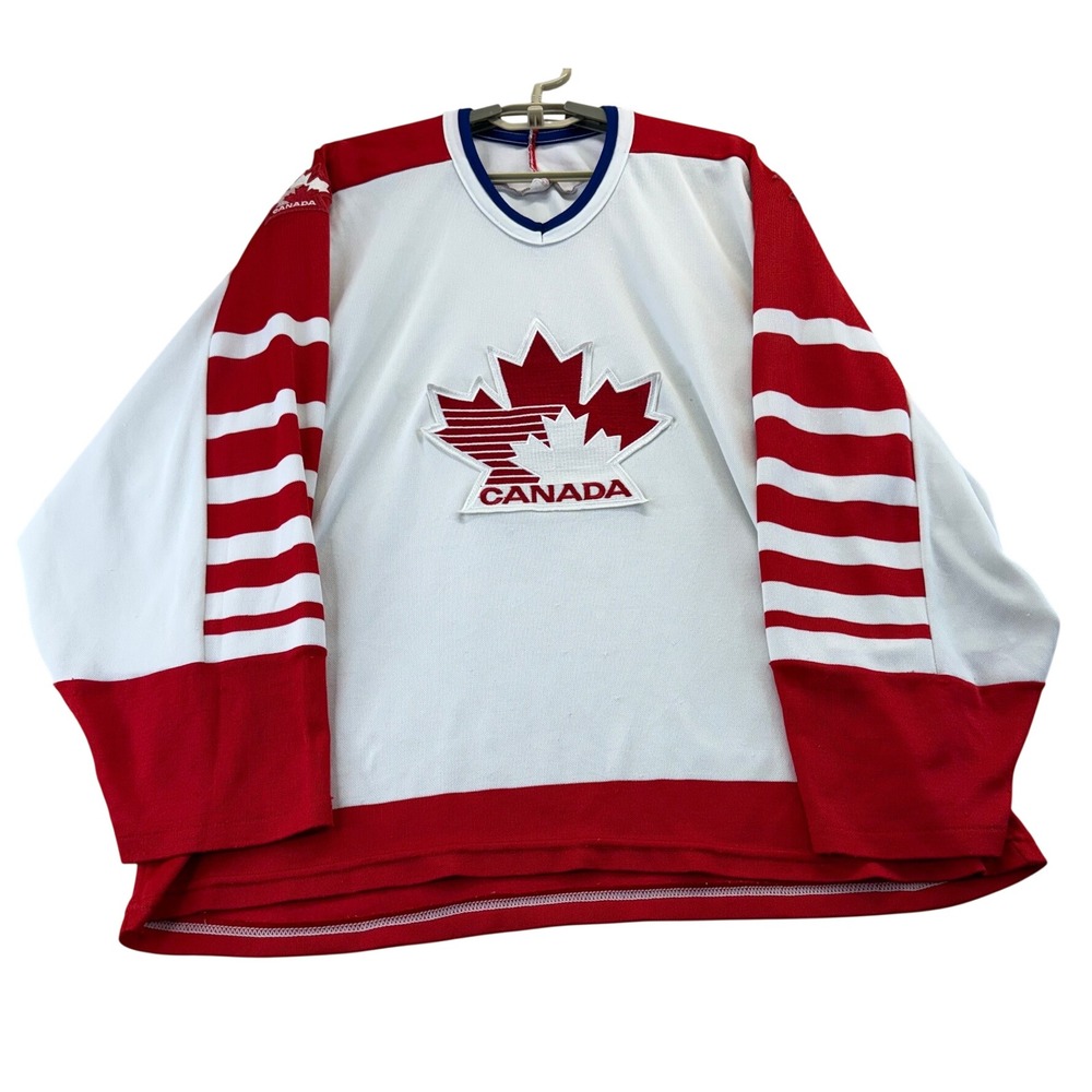 Maska CCM Hockey Jersey Mens XL White Canada Maple Leaf Vintage Striped Mesh